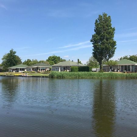 Ferienhaus In Makkum Sauna Und Schoener Aussicht Villa Eksteriør billede